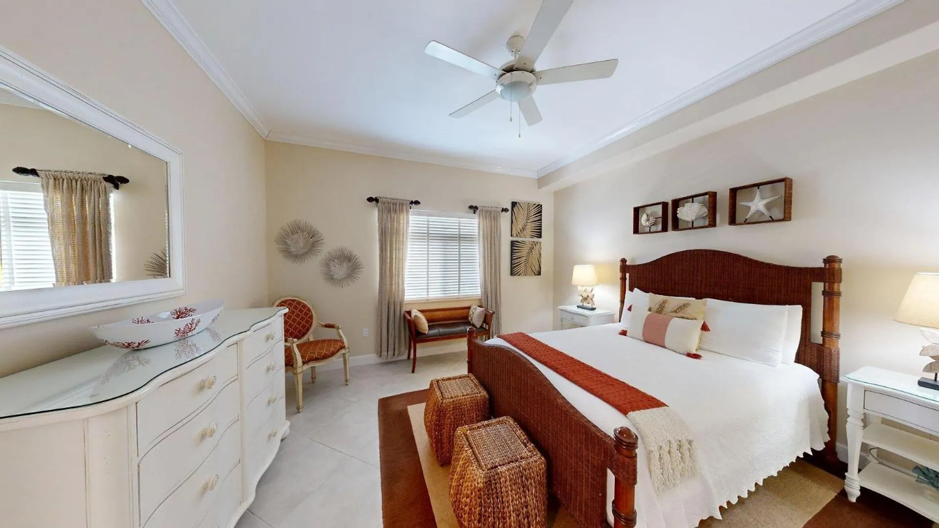 South Bay Beach Club 11 - 4 Bedroom 4 Bathroom Unit Dog City 0*,  케이맨 제도